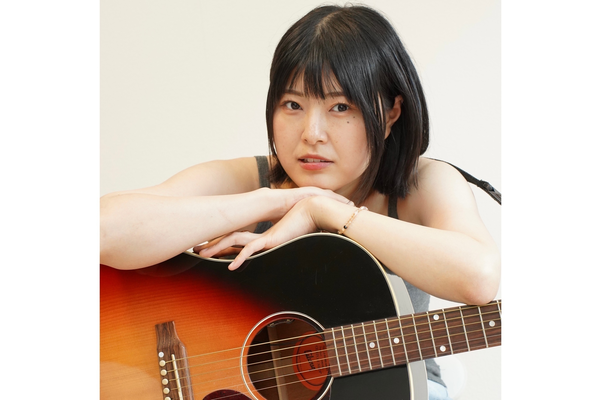 小松みゆ　群馬県出身のシンガーソングライター　アイドル活動を経て「自分の言葉で表現を」