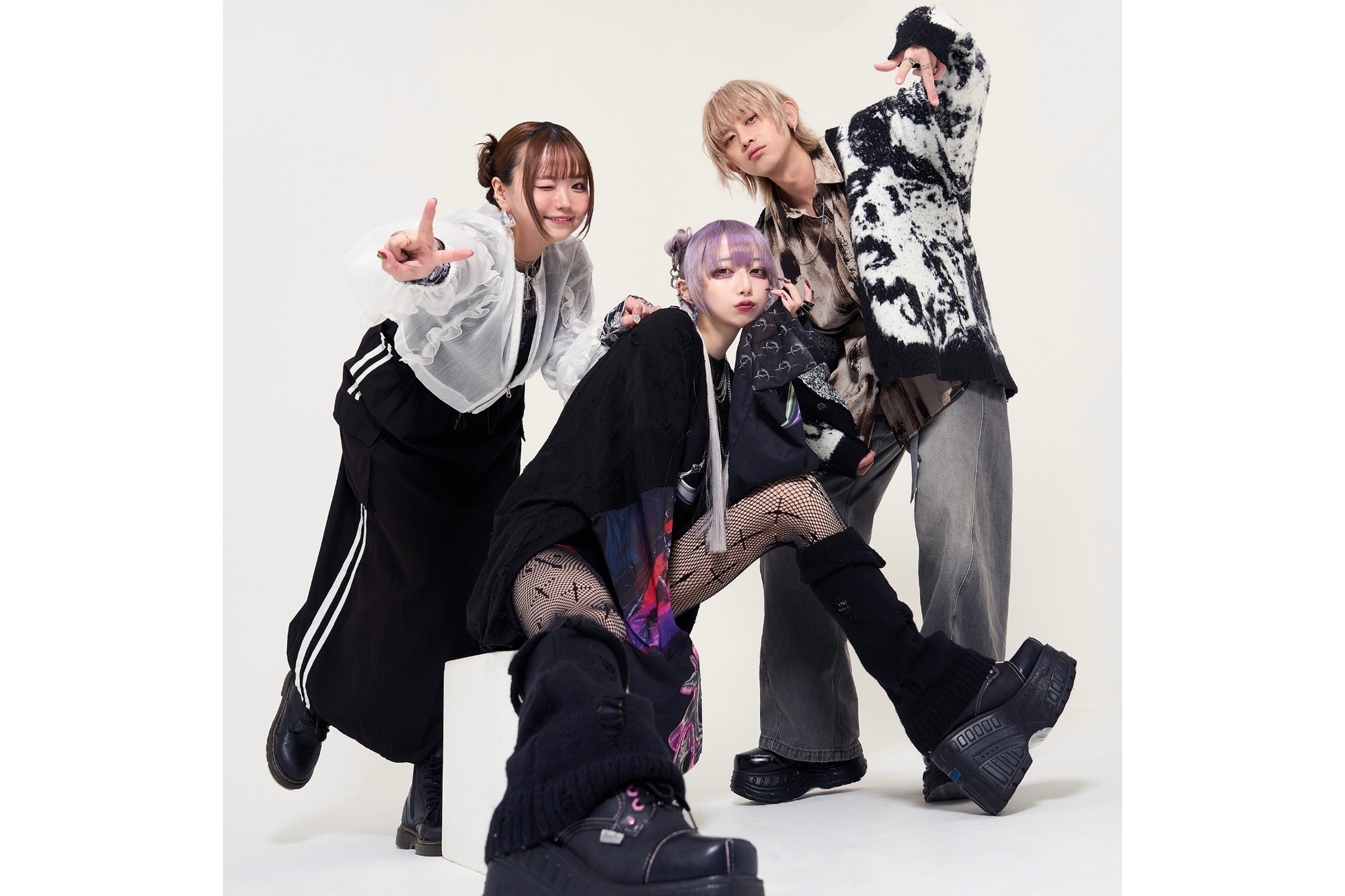 NEONHYPE　都会的でダンサブルな音と完成度の高い世界観の虜になる