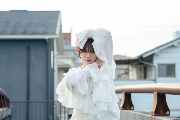 林愛果　柔らかな歌声で描く郷愁の世界と、リスナーに寄り添う等身大の実在感