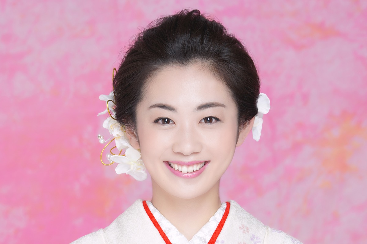 工藤あやの 進化を続けながら懐かしい情景を歌う演歌 歌謡界の注目歌手 Muevo Voice 工藤あやの 進化を続けながら懐かしい情景を歌う演歌 歌謡界の注目歌手 Muevo Voice